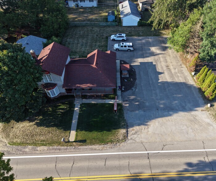 More Photos Of 620 W Commerce Rd, Commerce Township Medical For Sale