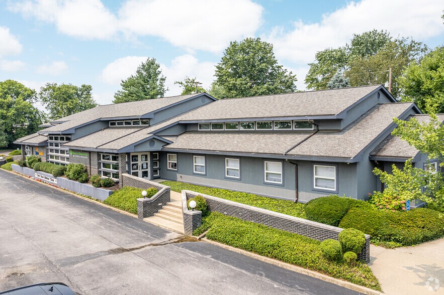 More Photos Of 177 Burt Rd, Lexington Medical For Sale