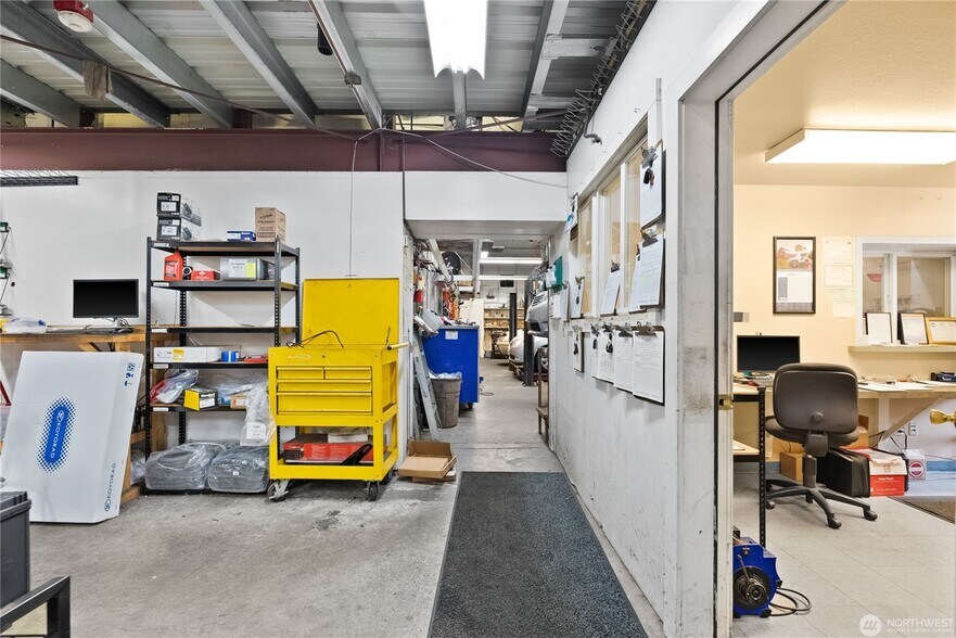 More Photos Of 9707 Key Peninsula Hwy NW, Gig Harbor General Retail For Sale