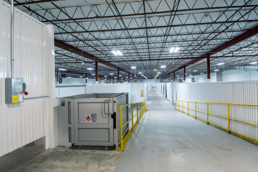 More Photos Of 1133 Polk Ave, Nashville Light Distribution For Lease