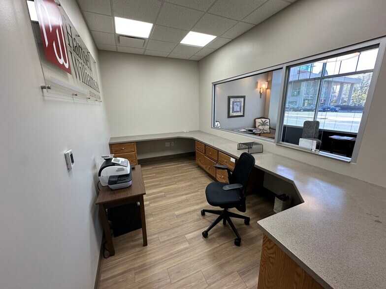 More Photos Of 43 Church St S, Concord Office For Lease