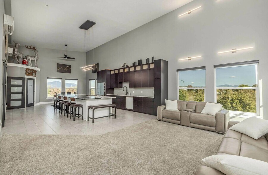 More Photos Of 921 N Lean St, Post Falls Industrial For Sale