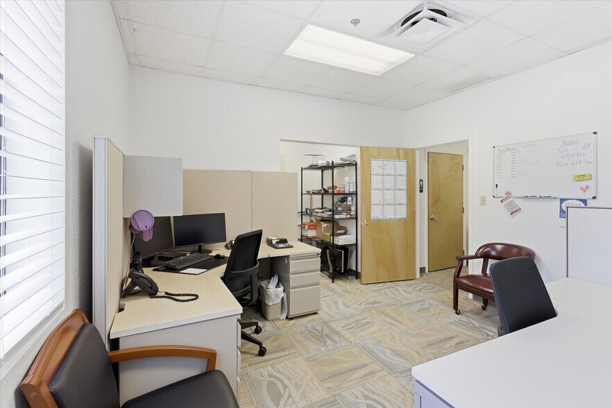 More Photos Of 4009-4033 W 1st St, Sanford Office For Sale