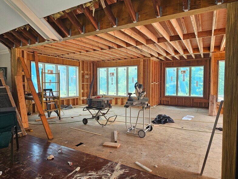 More Photos Of 355 Smith Ridge Rd, South Salem Restaurant For Sale