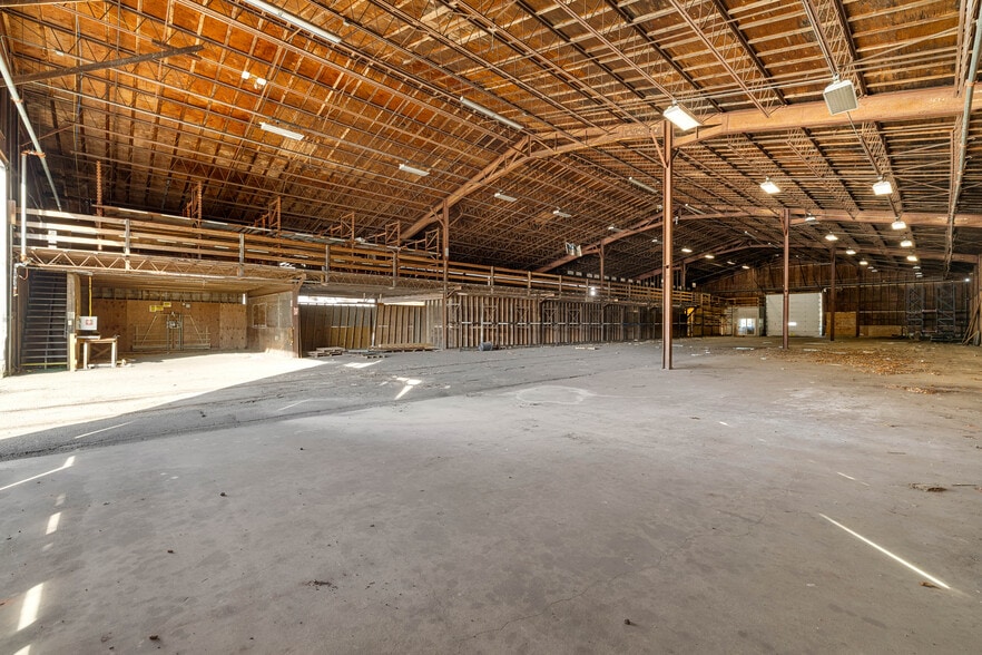 More Photos Of 45 Richards Grove Rd, Quaker Hill Service For Sale