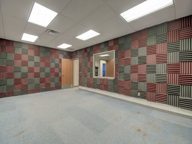 More Photos Of 2201 W South Ave, Ponca City Warehouse For Sale