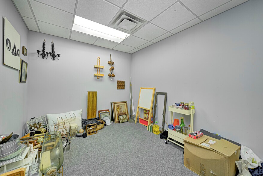 More Photos Of 241 S State Ave, Indianapolis Warehouse For Sale