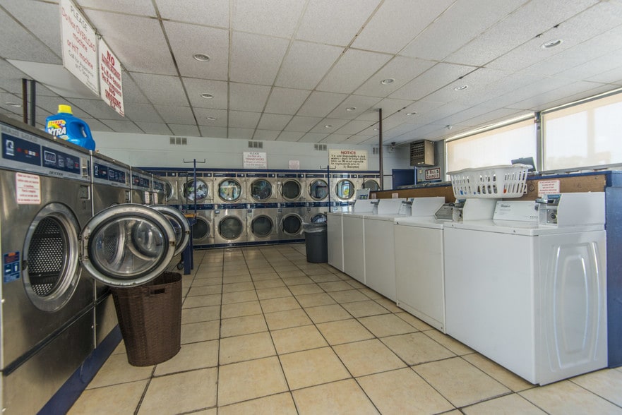 More Photos Of 1950 N Main St, Summerville Convenience Store For Sale