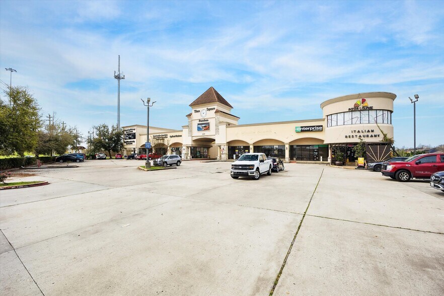More Photos Of 4450 E Sam Houston Pky S, Pasadena General Retail For Lease
