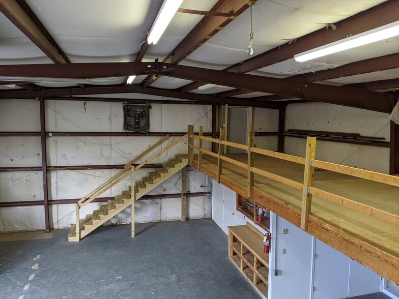 More Photos Of 5244 Challedon Dr, Virginia Beach Light Distribution For Lease