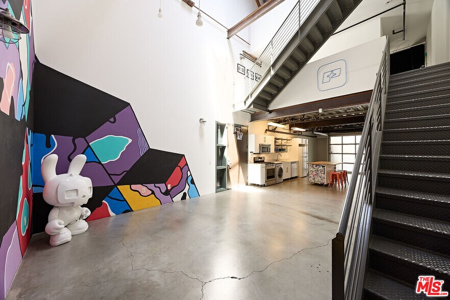 More Photos Of 1046 Princeton #108 dr, Marina Del Rey Office For Sale