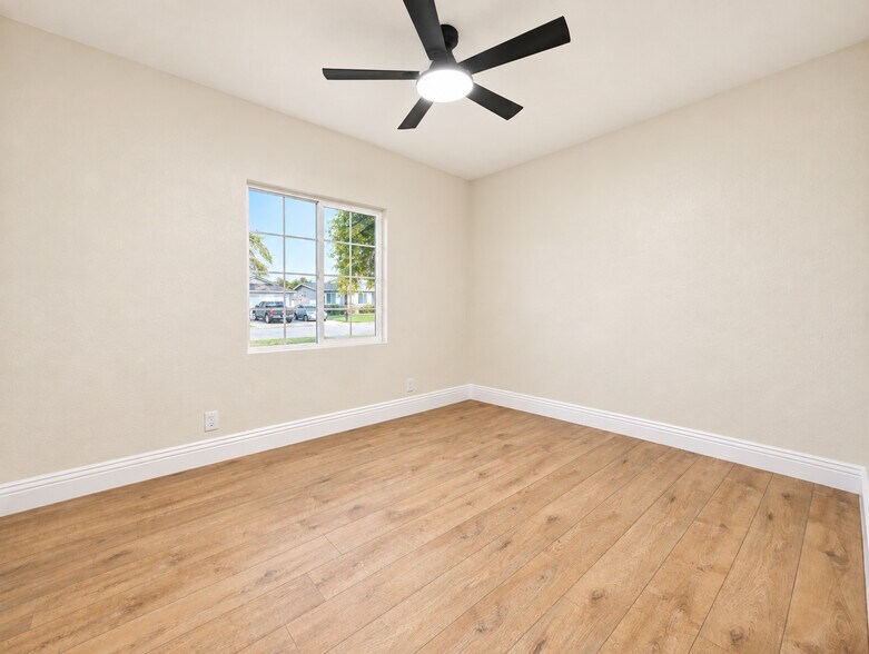 More Photos Of 554 W Verness St, Covina Healthcare For Sale