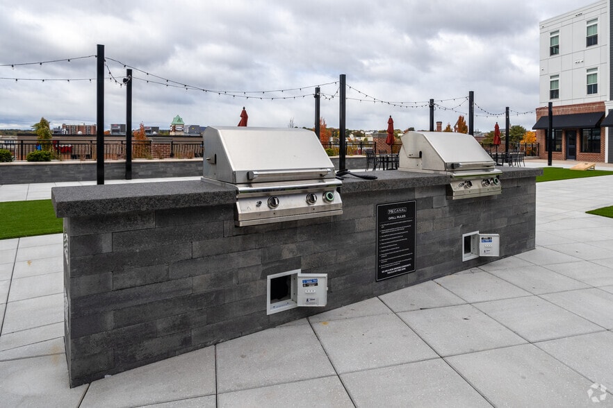 More Photos Of 75 Canal St, Manchester Apartments For Lease