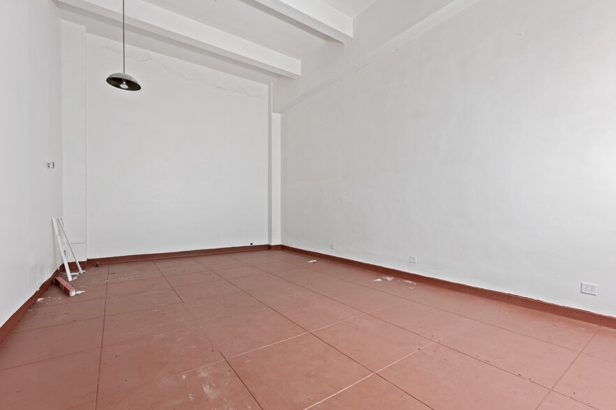 More Photos Of 551-553 S Broadway, Los Angeles Storefront Retail Office For Sale