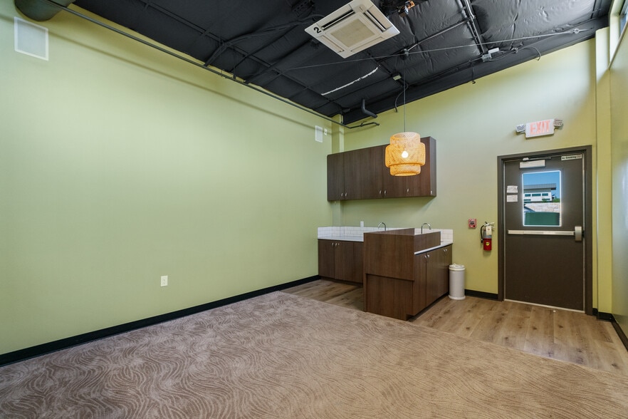 More Photos Of 6111 N FM 620, Austin Daycare Center For Sale