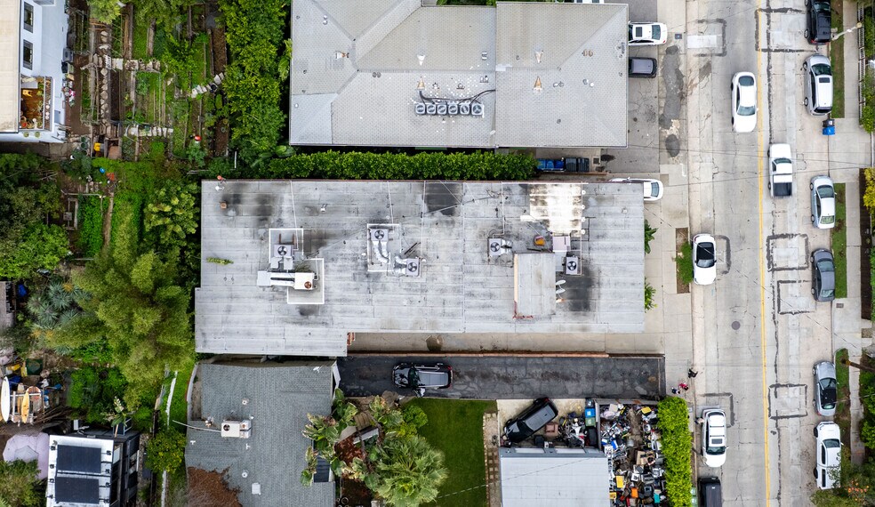 More Photos Of 2421 N Beachwood Dr, Los Angeles Multifamily For Sale