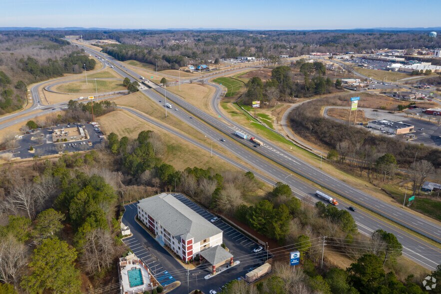 More Photos Of 842 Thompson St, Gardendale Hotel For Sale