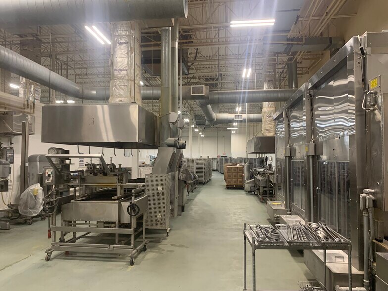 More Photos Of 12 Riverside Dr, Pembroke Flex For Sale