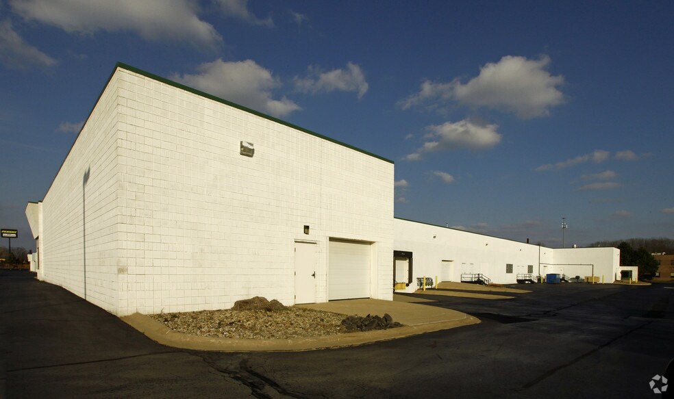 More Photos Of 7670 First Pl, Oakwood Village Light Manufacturing For Lease