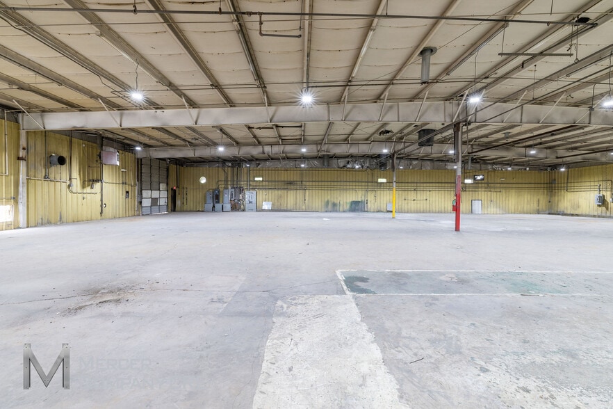 More Photos Of 400 Glade Ave, Oklahoma City Manufacturing For Lease