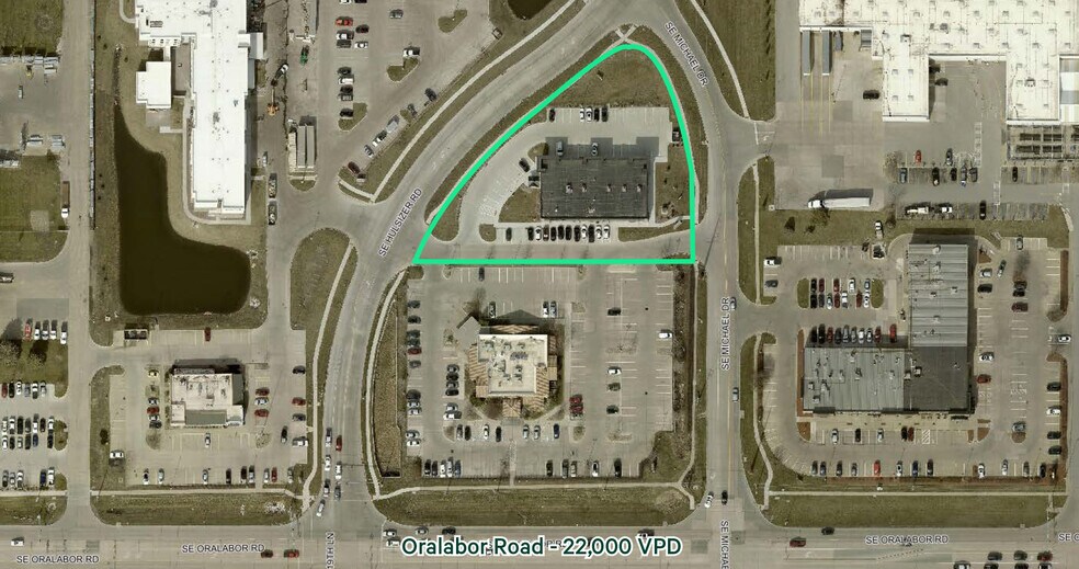 More Photos Of 2575 SE Hulsizer Rd, Ankeny Storefront Retail Office For Lease