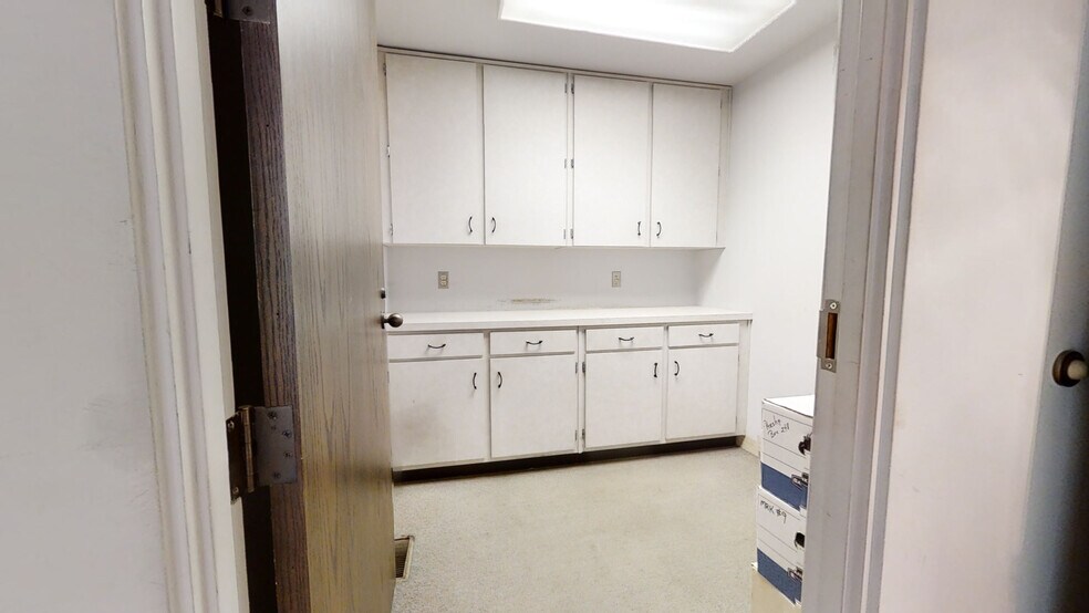 More Photos Of 901 Charleston Ave, Mattoon Medical For Lease