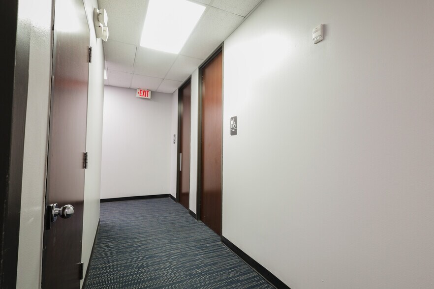 More Photos Of 4000 Garth Rd, Baytown Medical For Sale