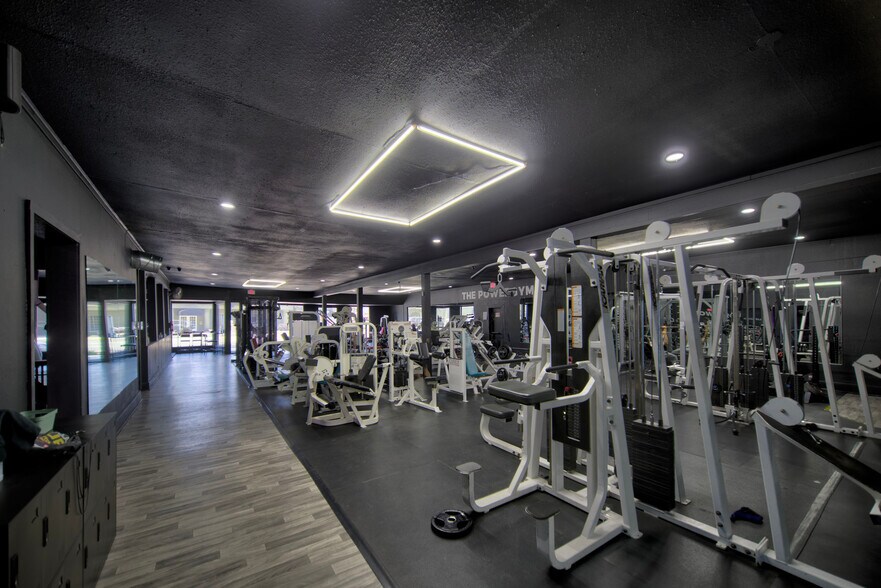 More Photos Of 9793 Live Oak Blvd, Live Oak Storefront Retail Office For Sale