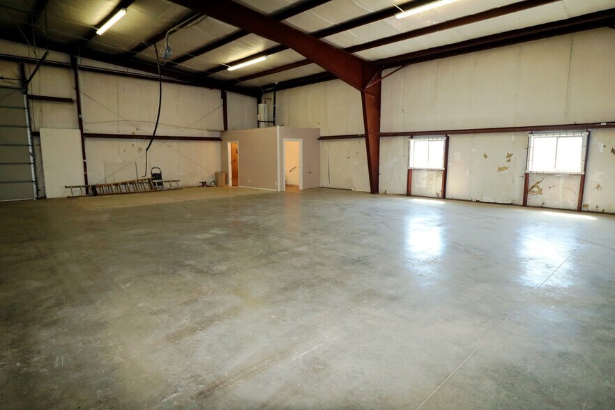 More Photos Of 2011 Industrial Rd, Cortez Manufacturing For Lease
