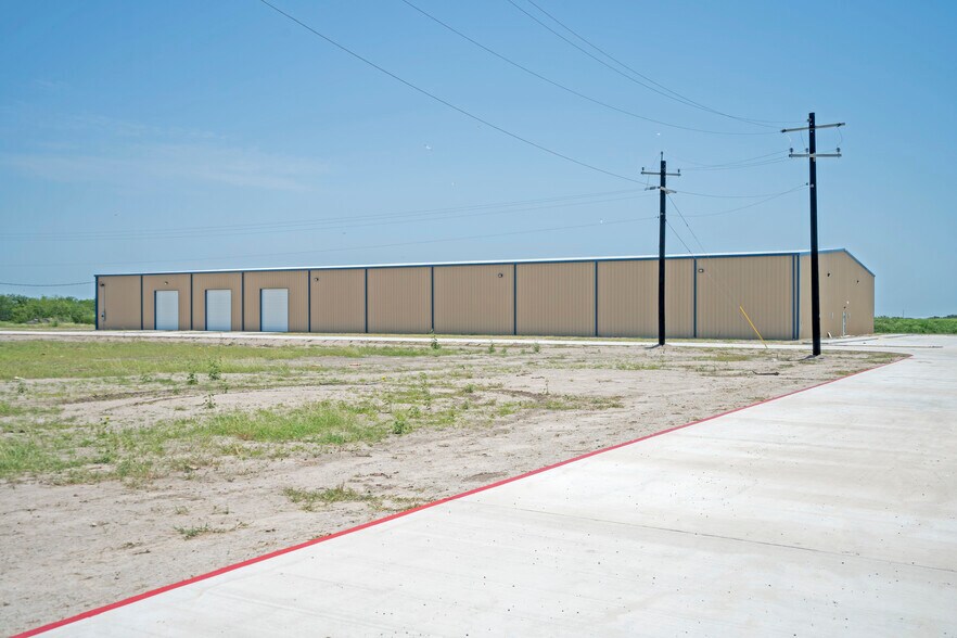 Primary Photo Of 5823 Millineum Drive, Harlingen Warehouse For Lease