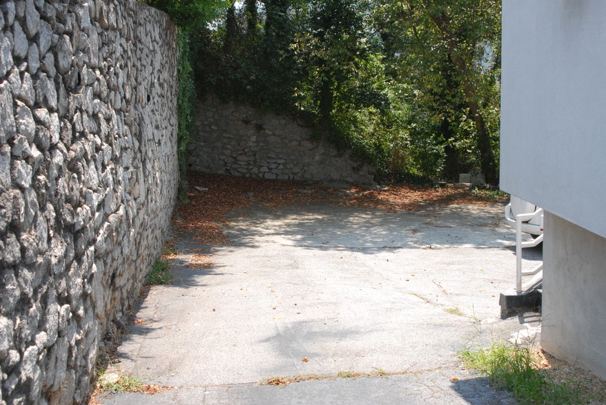 More Photos Of 4 Beck St NW, Atlanta Storefront Retail Office For Sale