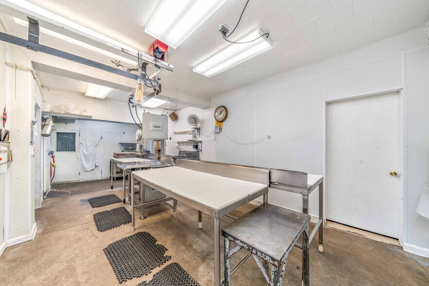 More Photos Of 101 S East St, Earlville Specialty For Sale