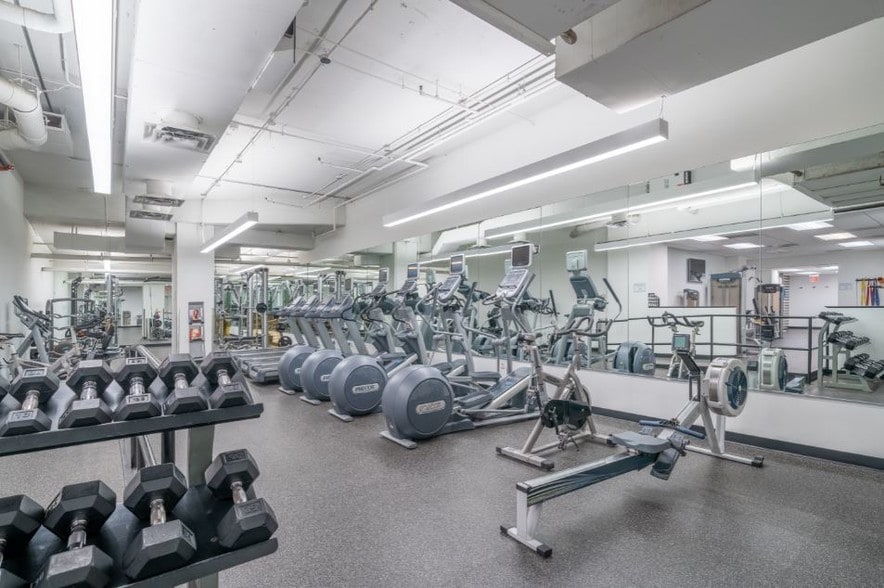 More Photos Of 2300 Clarendon Blvd, Arlington Office For Lease