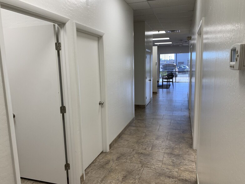 More Photos Of 2815 S Alma School Rd, Mesa Storefront Retail Office For Lease