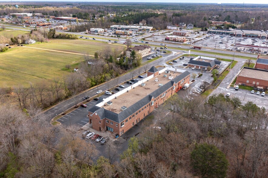 More Photos Of 9375 Chesapeake St, La Plata Storefront Retail Office For Lease