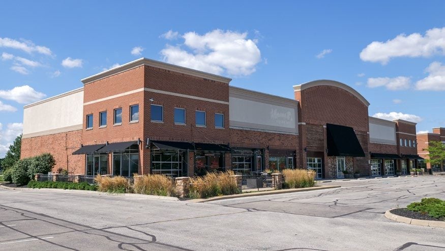 Primary Photo Of 1069 Polaris Pky, Columbus Restaurant For Sale
