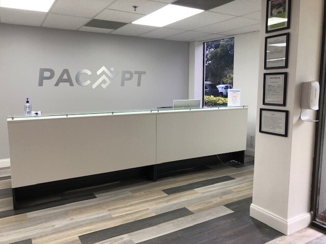 More Photos Of 312-384 S Military Trl, Deerfield Beach Light Distribution For Lease