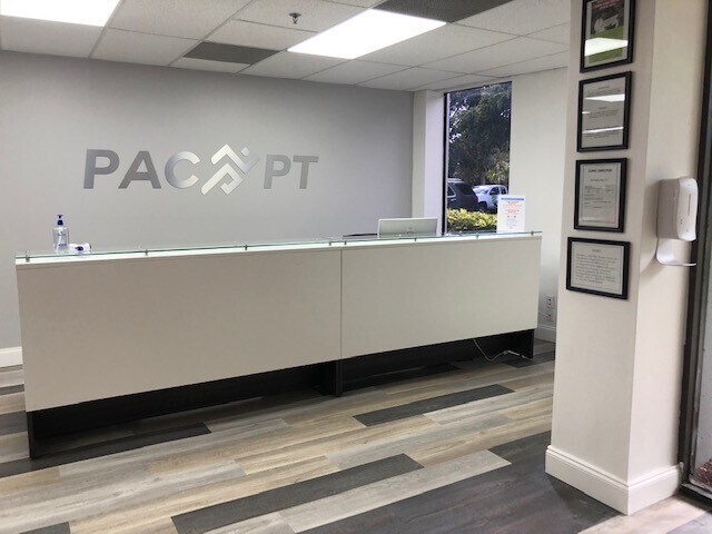 More Photos Of 312-384 S Military Trl, Deerfield Beach Light Distribution For Lease