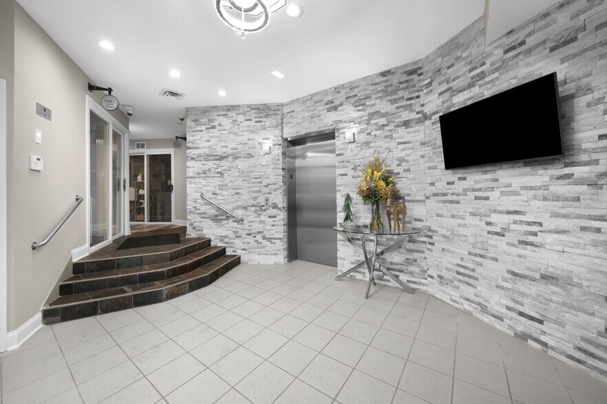 Primary Photo Of 1670 Willow Rd, Northfield General Retail For Sale