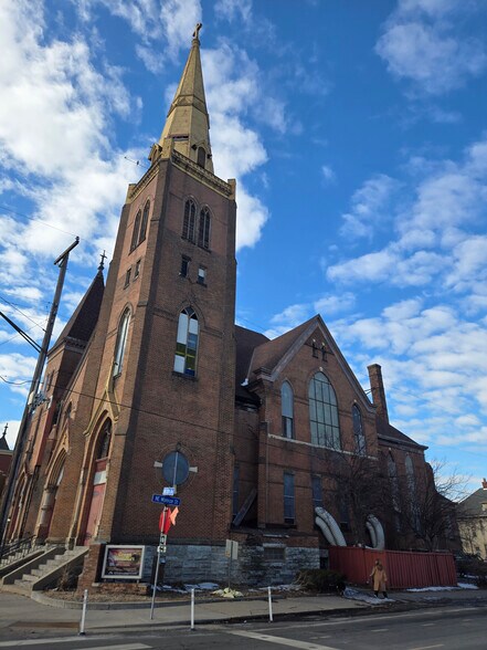 More Photos Of 697 13th Ave NE, Minneapolis Religious Facility For Sale