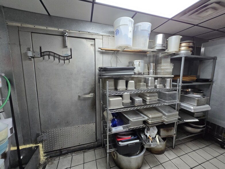 More Photos Of 406 W Abram St, Arlington Restaurant For Sale