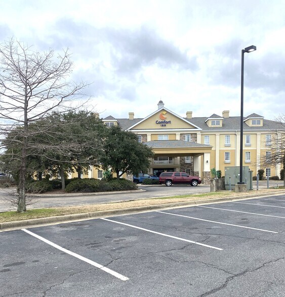 More Photos Of 301 Constitution Dr, West Monroe Restaurant For Sale