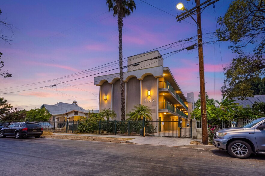 Primary Photo Of 5345 La Mirada Ave, Los Angeles Apartments For Sale