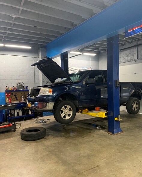 More Photos Of 871 Yonkers Ave, Yonkers Auto Repair For Sale