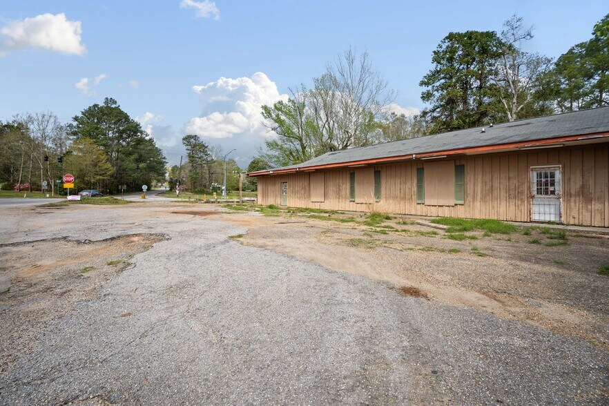 More Photos Of 11100 US-45, Chunchula Freestanding For Sale