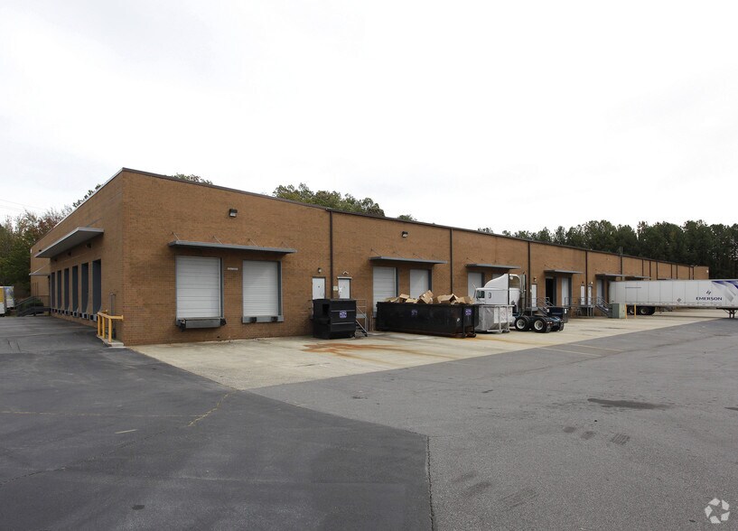 More Photos Of 1025 Cobb International Dr, Kennesaw Distribution For Lease