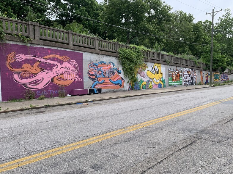 More Photos Of 2159-2161 Central Ave, Cincinnati Storefront Retail Residential For Lease