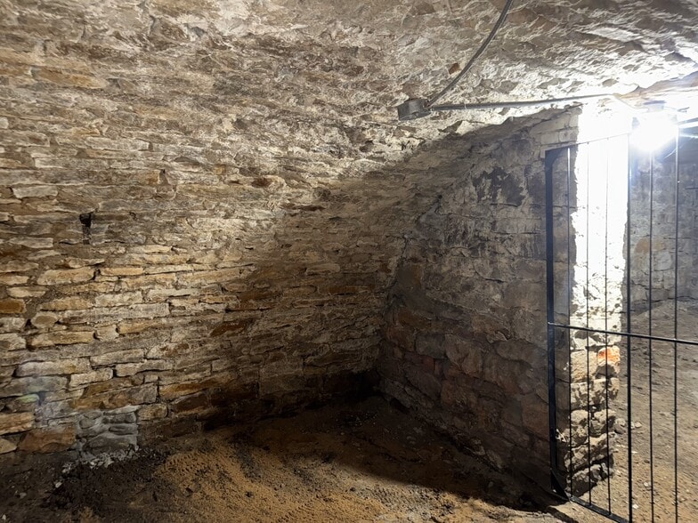 More Photos Of 204 W Main St, Belleville Office Residential For Sale