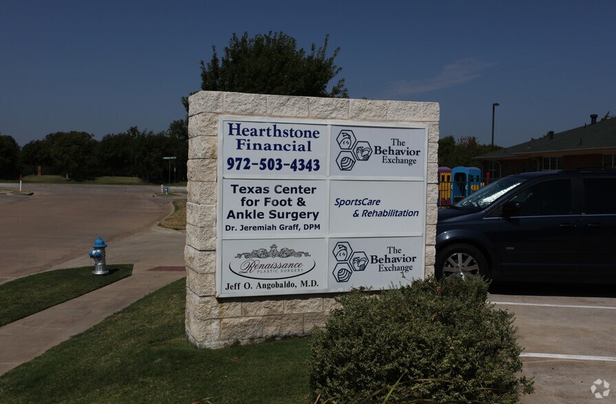 More Photos Of 6105 Windcom Ct, Plano Medical For Lease