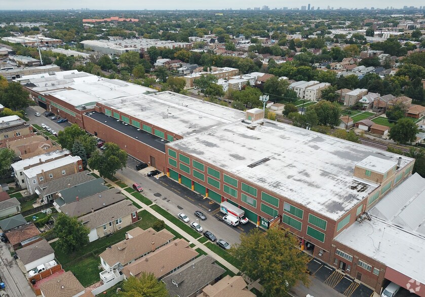 More Photos Of 3033 N Knox Ave, Chicago Warehouse For Lease